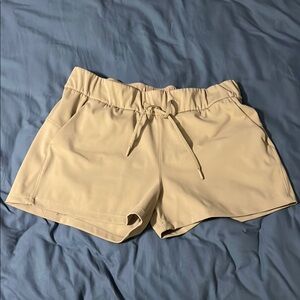 Zyia Khaki Club Shorts, Sz M. NWOT